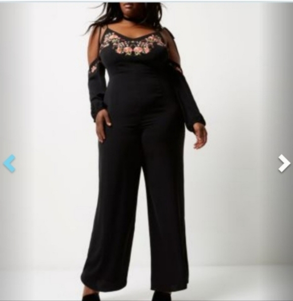 NWOT Asos Jumpsuit With Floral Embroidery Size 16